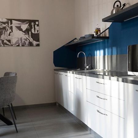 Etna Suite Design Apartments คาตาเนีย ภายนอก รูปภาพ