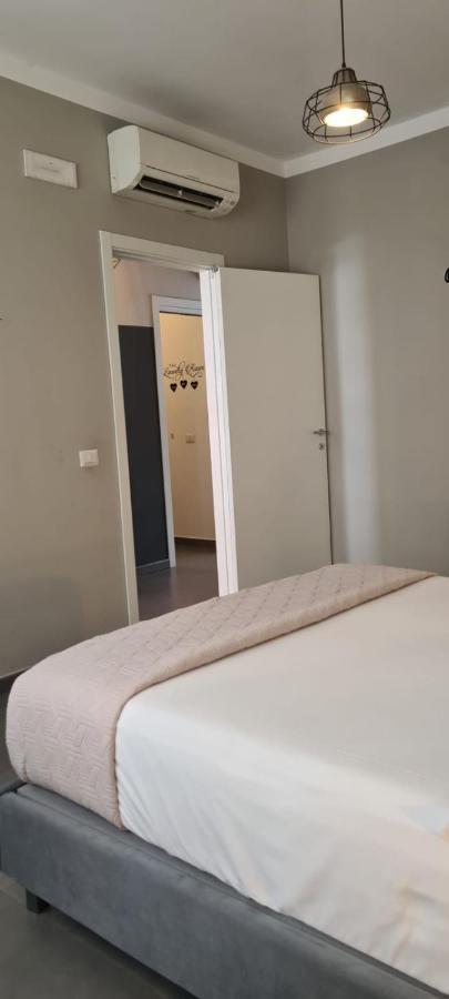 Etna Suite Design Apartments คาตาเนีย ภายนอก รูปภาพ