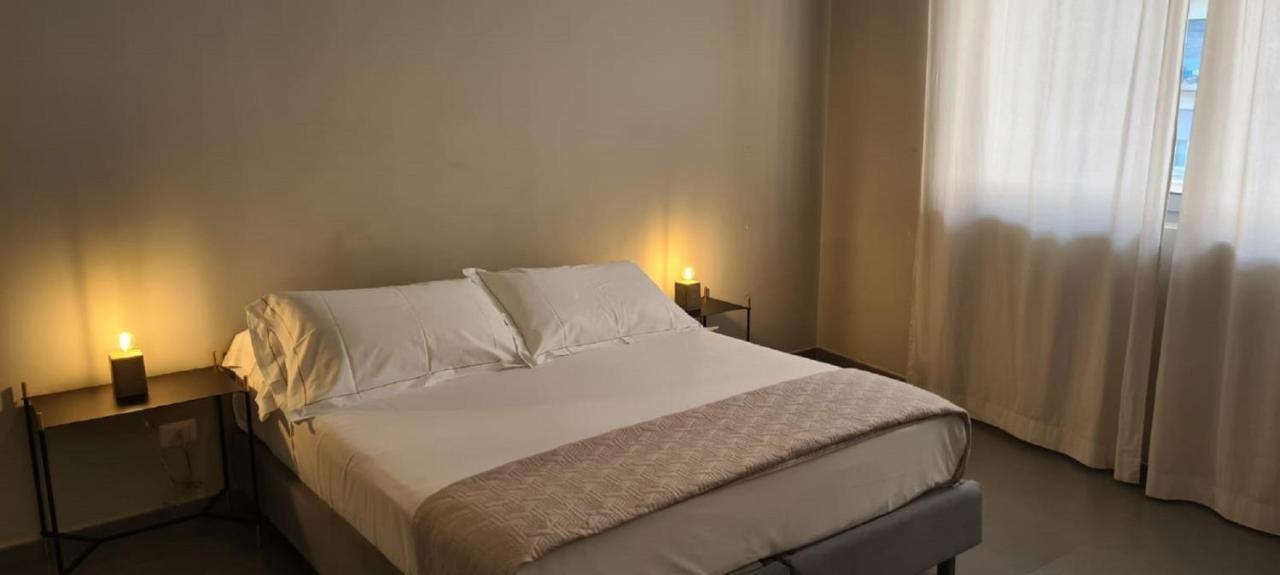 Etna Suite Design Apartments คาตาเนีย ภายนอก รูปภาพ