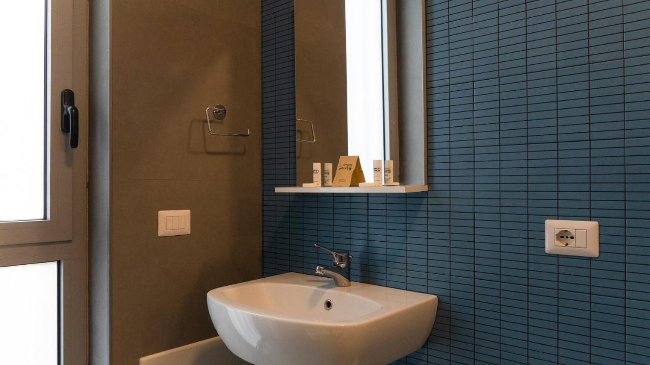 Etna Suite Design Apartments คาตาเนีย ภายนอก รูปภาพ