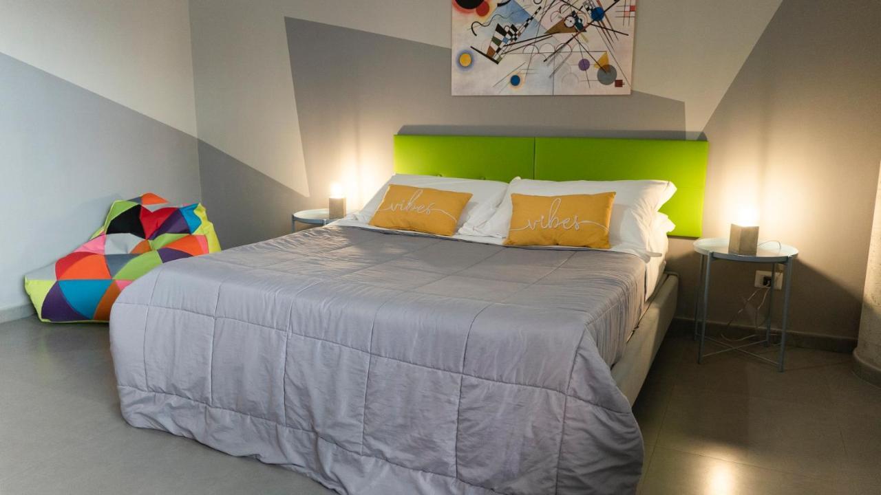 Etna Suite Design Apartments คาตาเนีย ภายนอก รูปภาพ