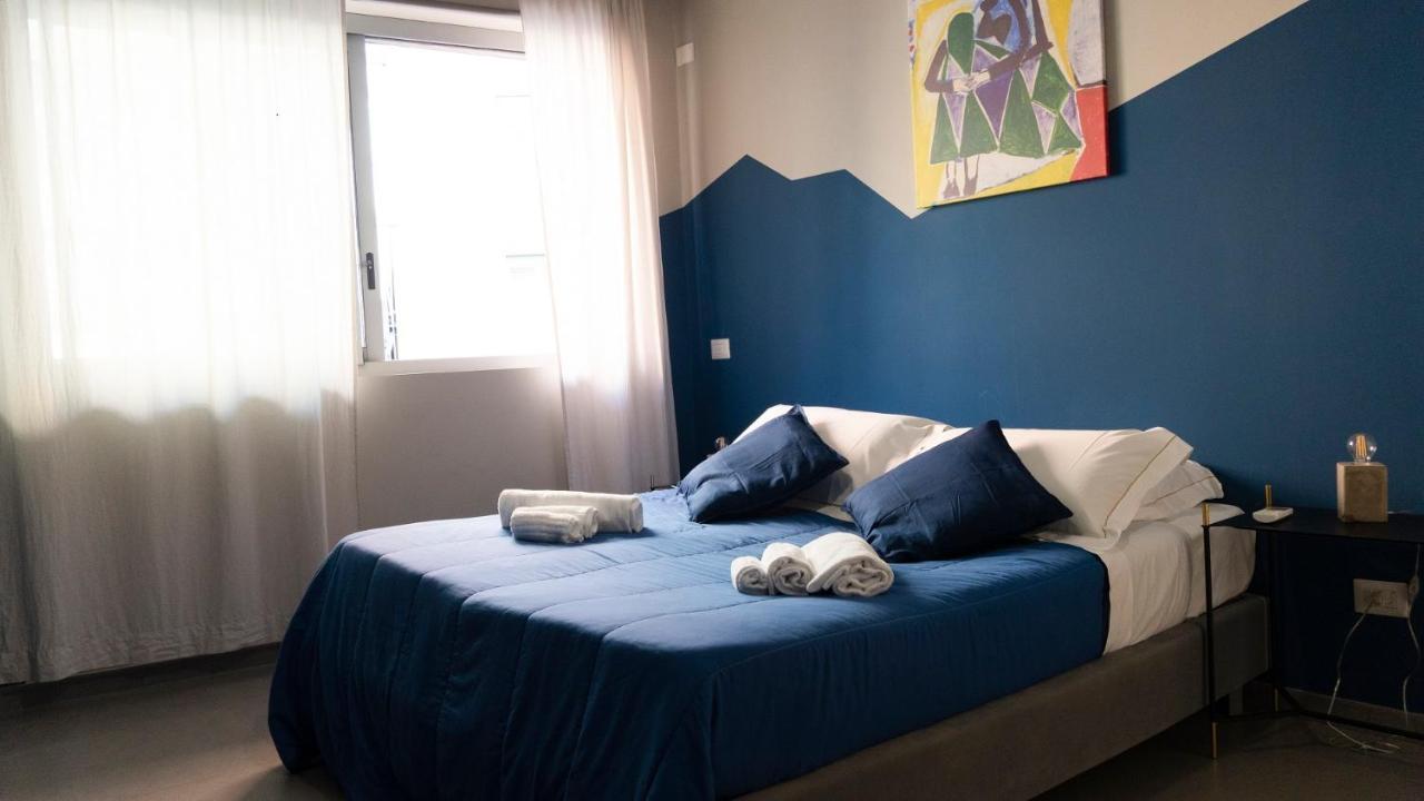 Etna Suite Design Apartments คาตาเนีย ภายนอก รูปภาพ