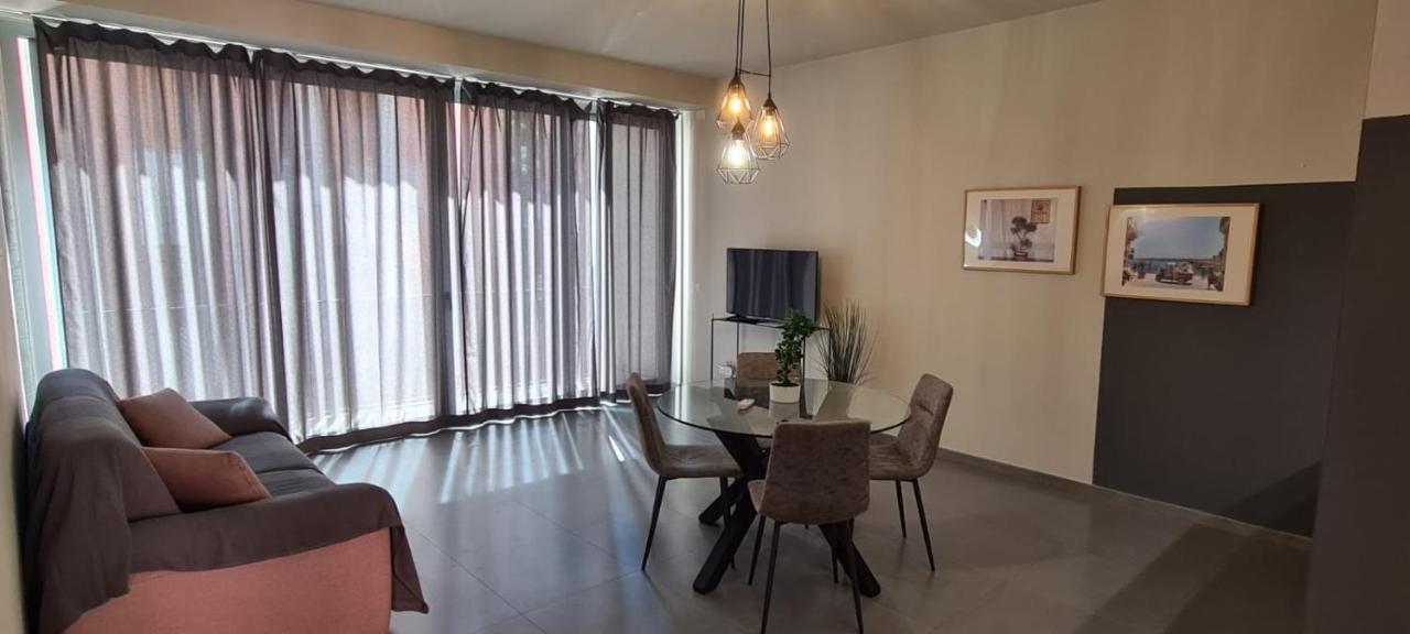 Etna Suite Design Apartments คาตาเนีย ภายนอก รูปภาพ